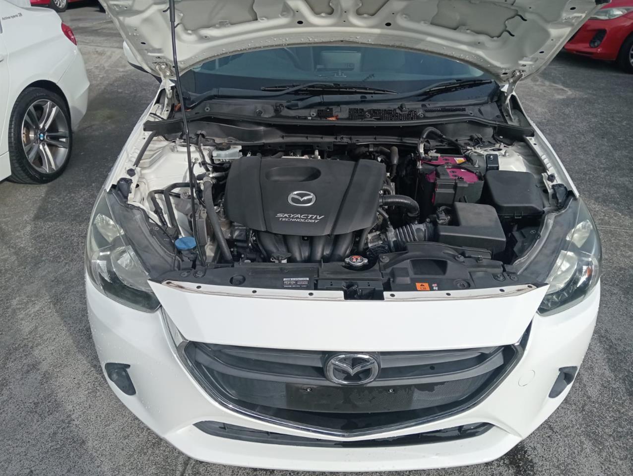 2016 Mazda Demio image 14