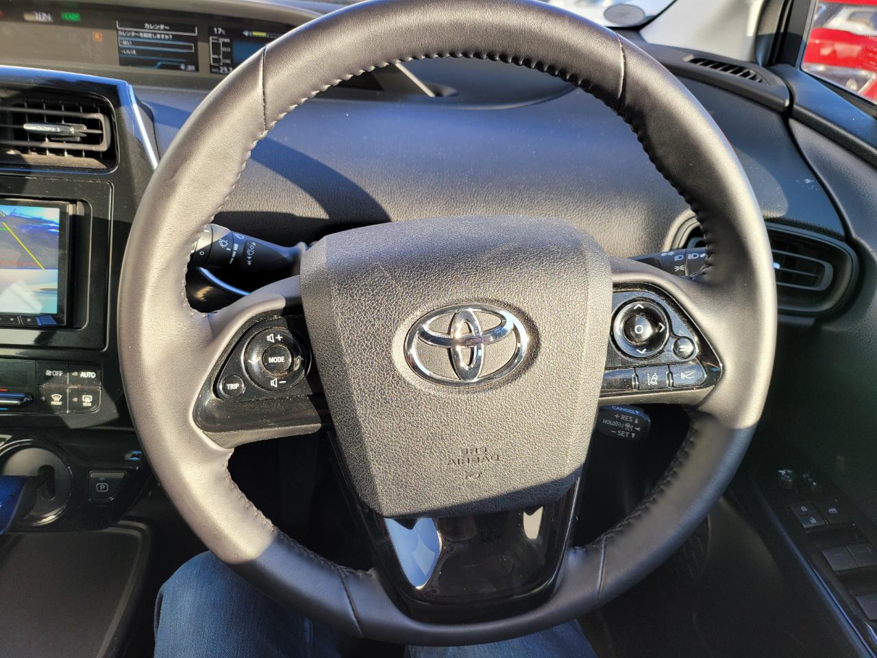2019 Toyota Prius image 12
