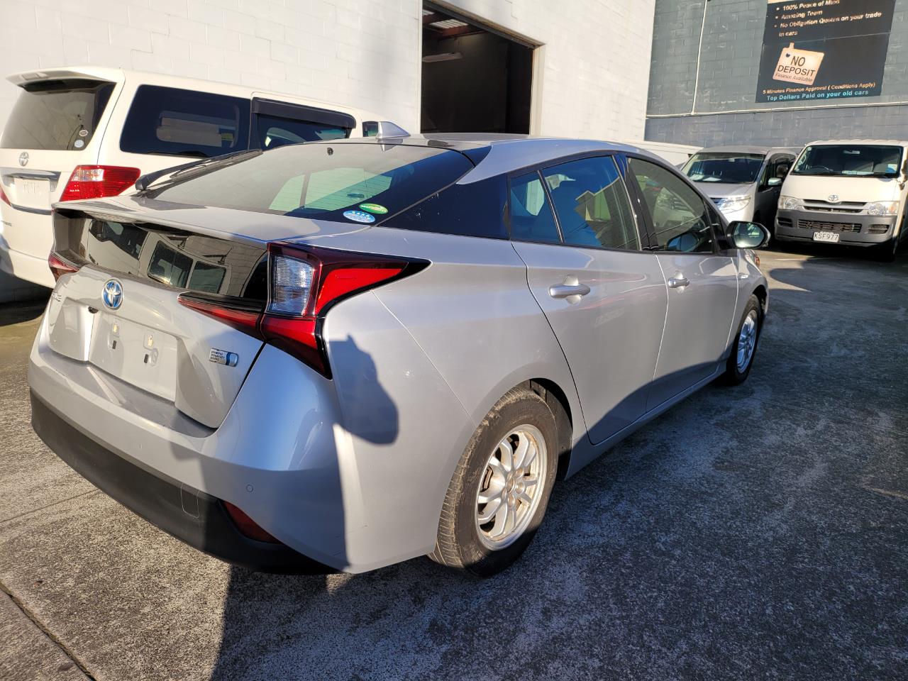2019 Toyota Prius image 4