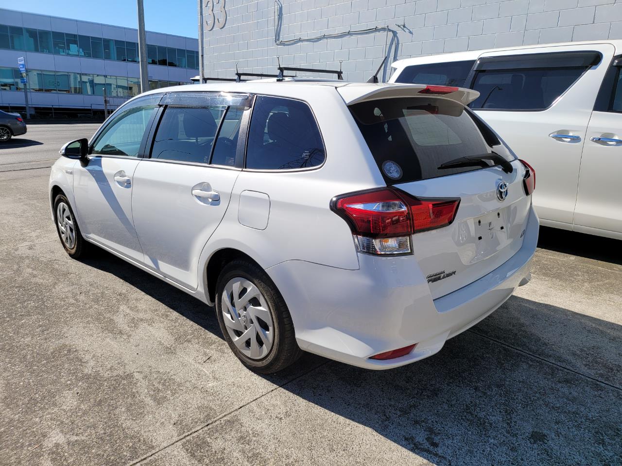 2018 Toyota Corolla Fielder image 5