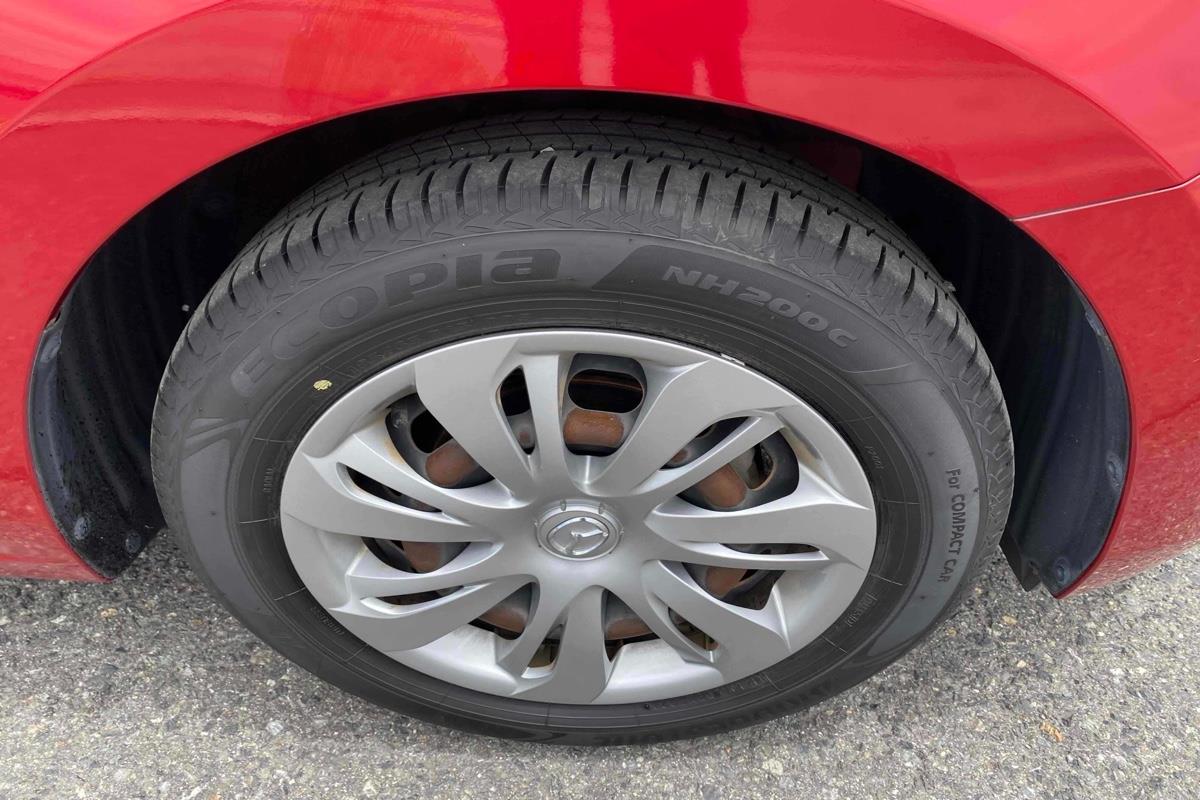 2015 Mazda Demio 13S image 9