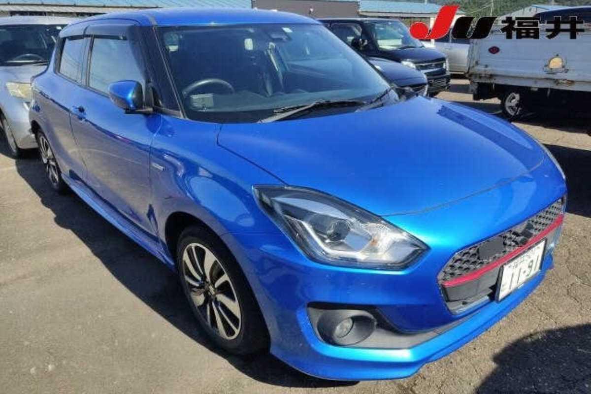 Cars & Vehicles  Cars : 2017 Suzuki Swift Hybrid RS Safety Package