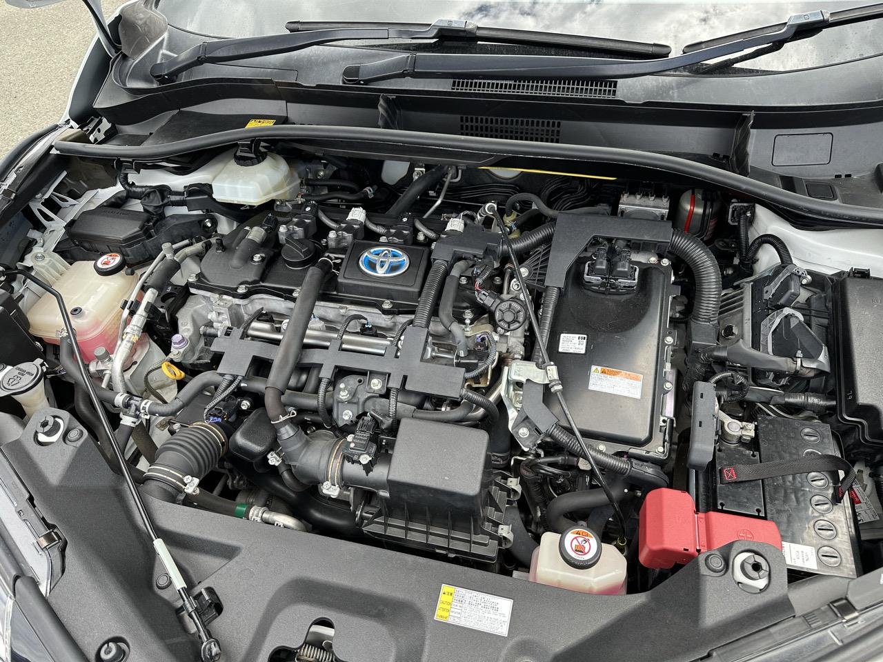 2017 Toyota C-HR G image 16