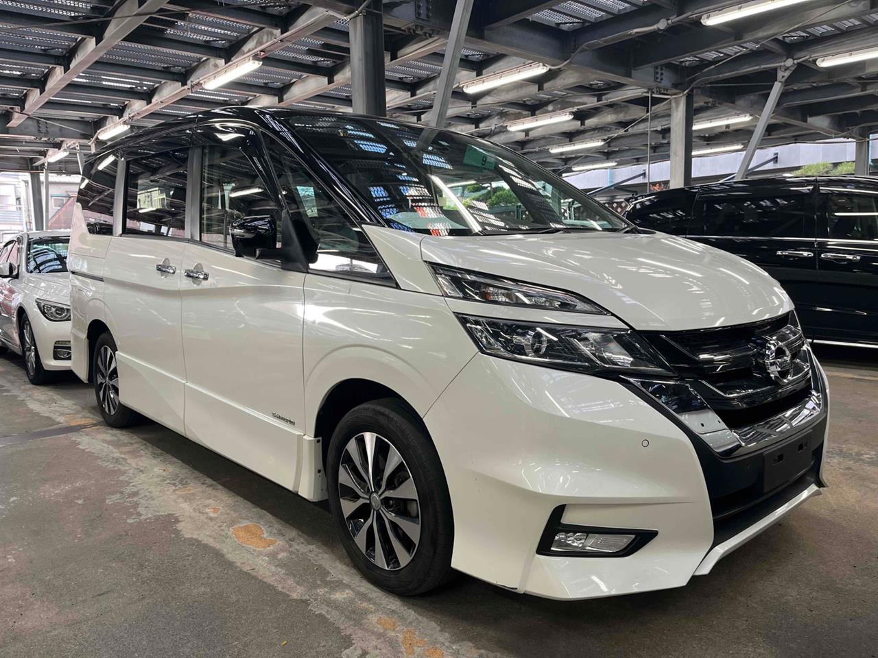 Cars & Vehicles  Cars : 2018 Nissan SERENA HYBRID HWS V SELECTION 2 TWIN MONITOR