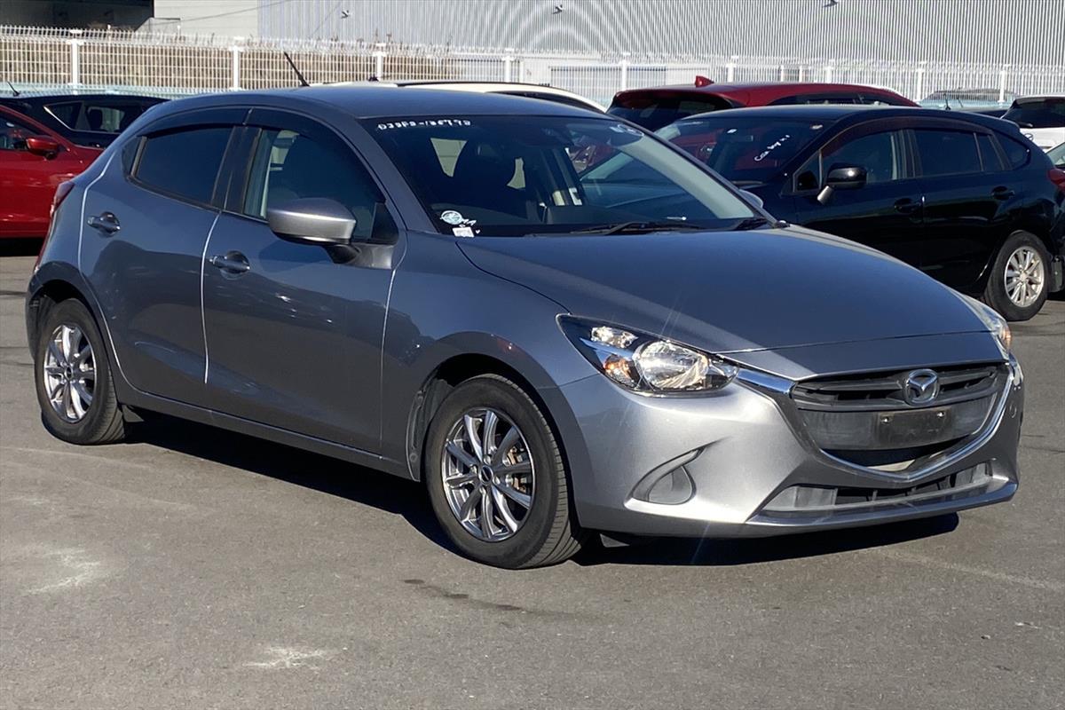 Cars & Vehicles  Cars : 2015 Mazda Demio 13S