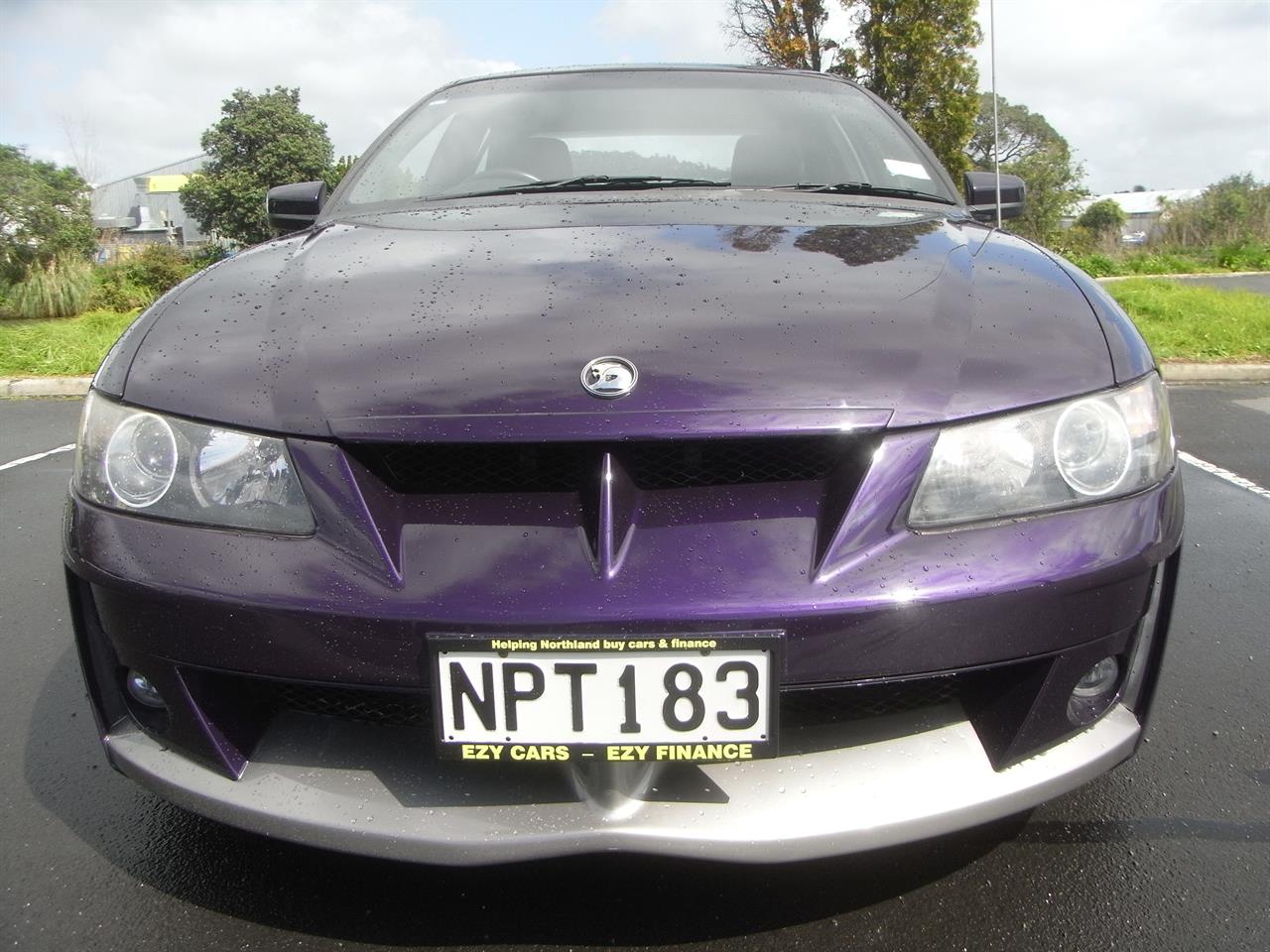 2004 Holden Commodore HSV Clubsport R8 image 3