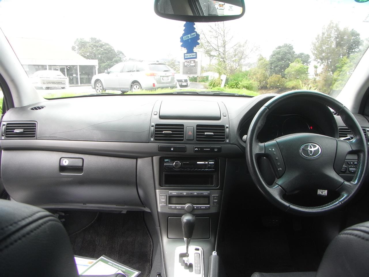 2006 Toyota Avensis image 8
