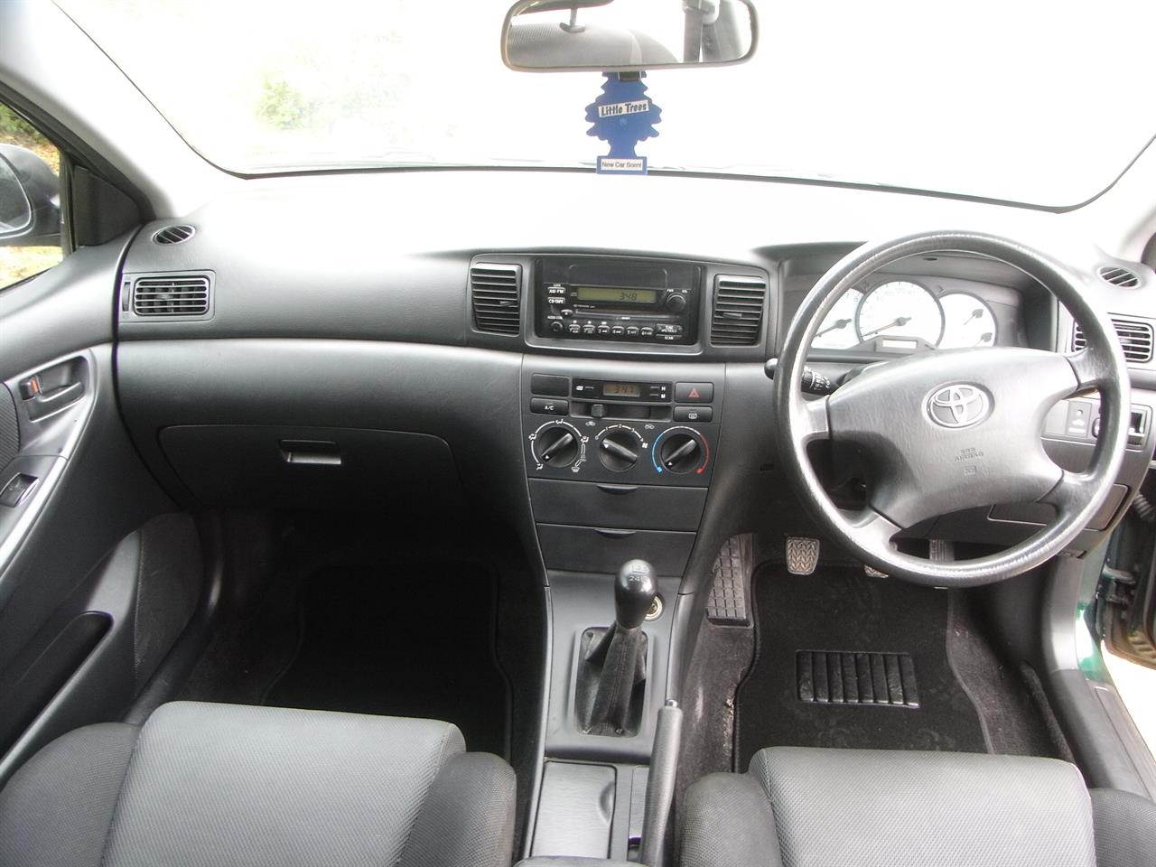 2002 Toyota Corolla GL image 10