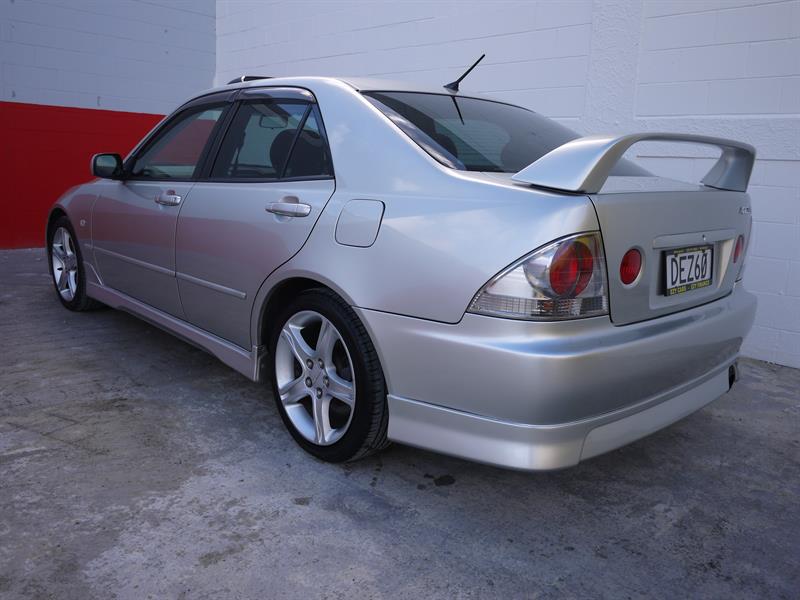 1998 Toyota Altezza image 5