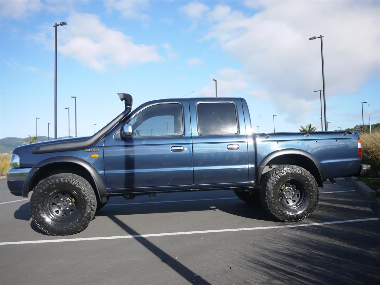 2004 Ford Courier XLX Crew Cab Utility image 5