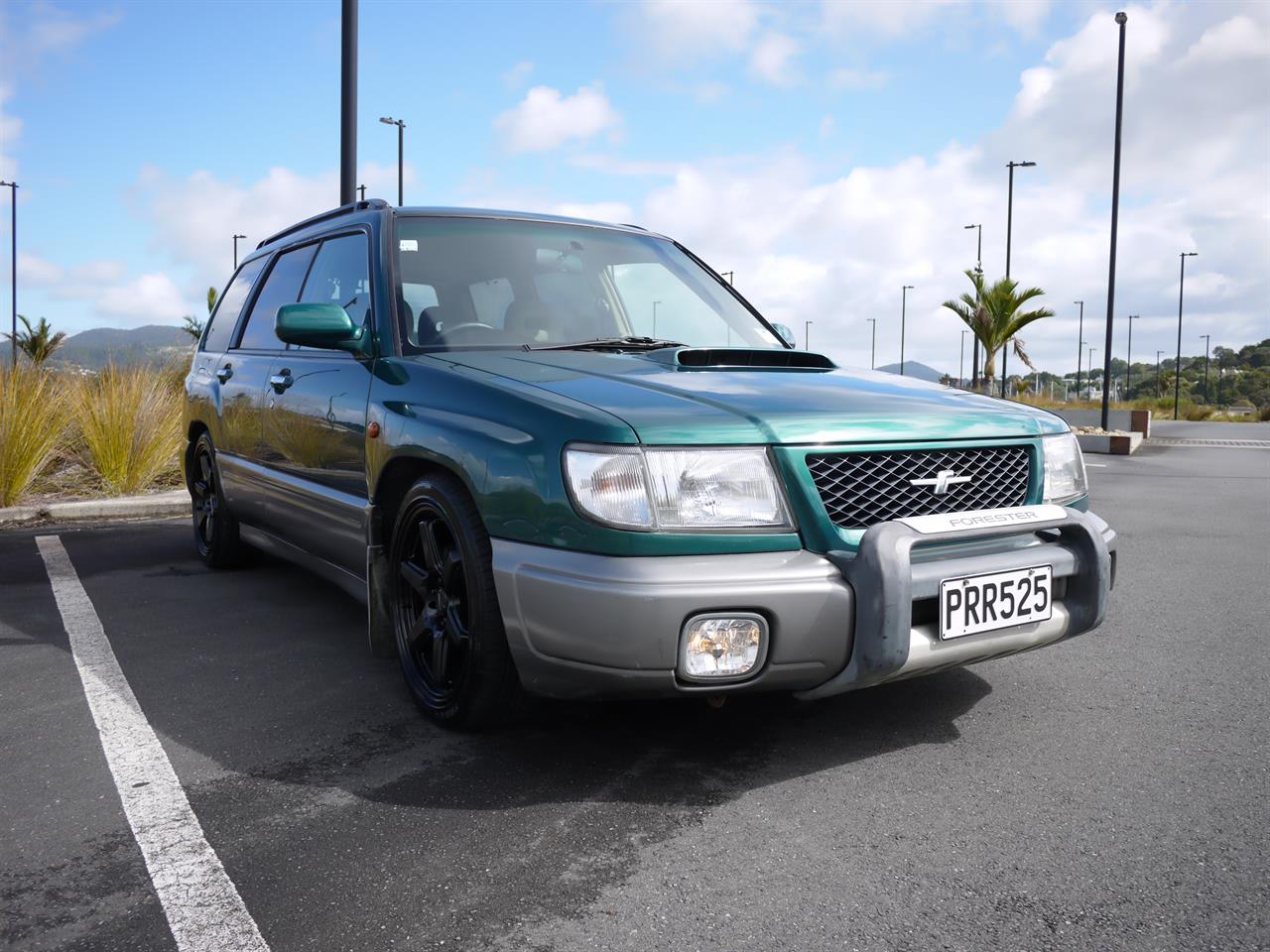 Cars & Vehicles  Cars : 1997 Subaru Forester