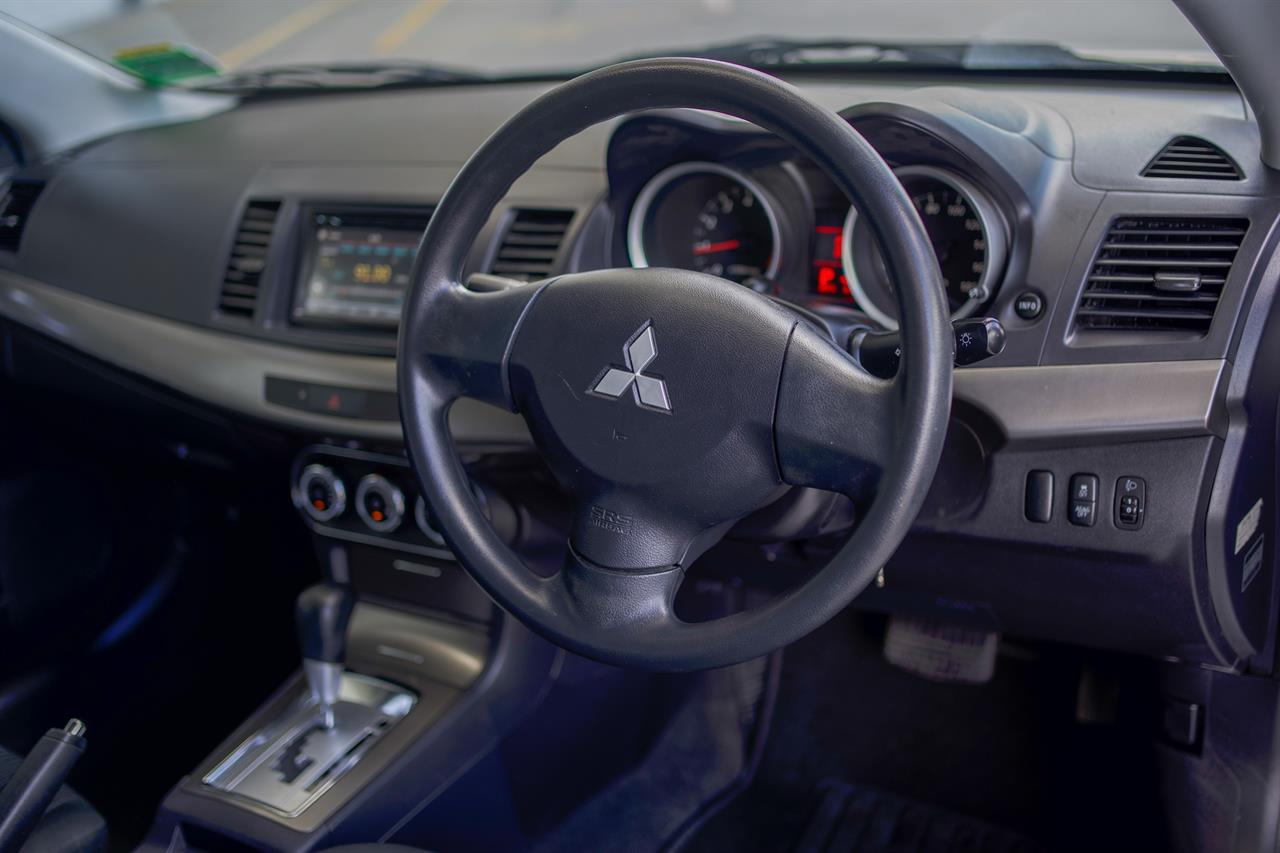 2015 Mitsubishi Galant FORTIS image 8