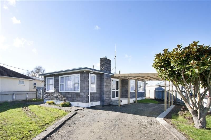 Real Estate For Rent Houses & Apartments : Feilding - Three bedroom