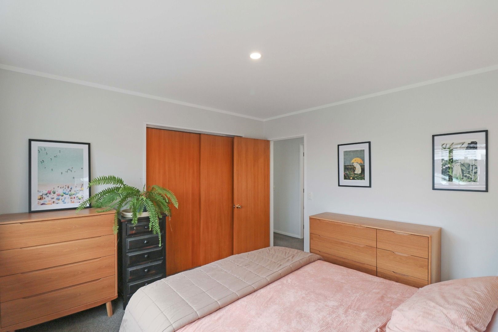 WELL PRESENTED TWO BEDROOM HOME IN AVALON image 11