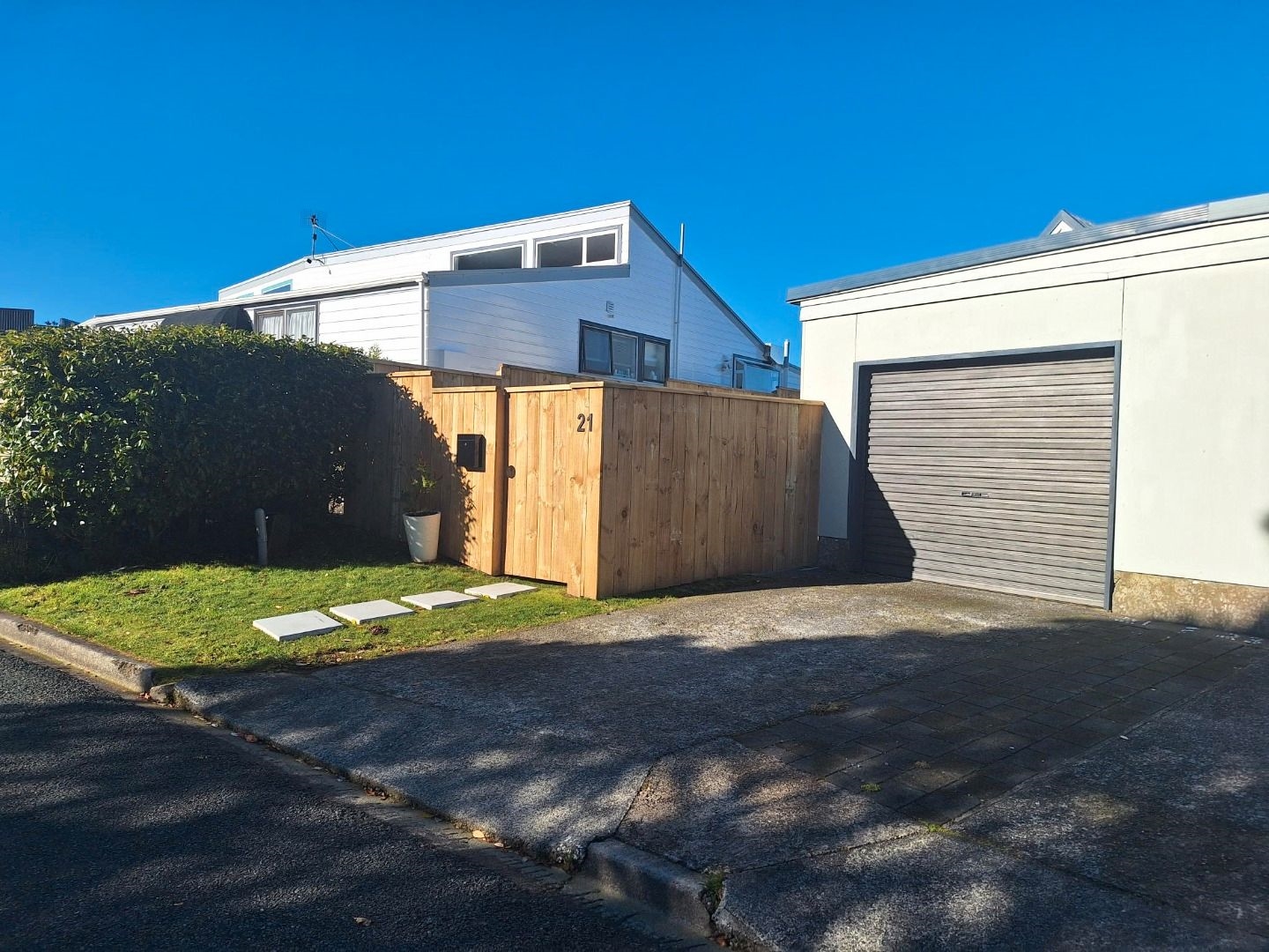 Two bedroom home in Broadmeadows image 1