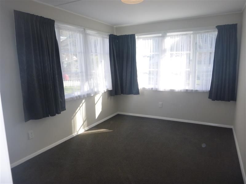 Great two bedroom in Naenae! image 6