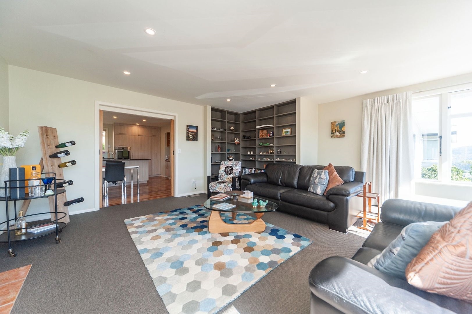 Fully furnished in Ngaio image 7