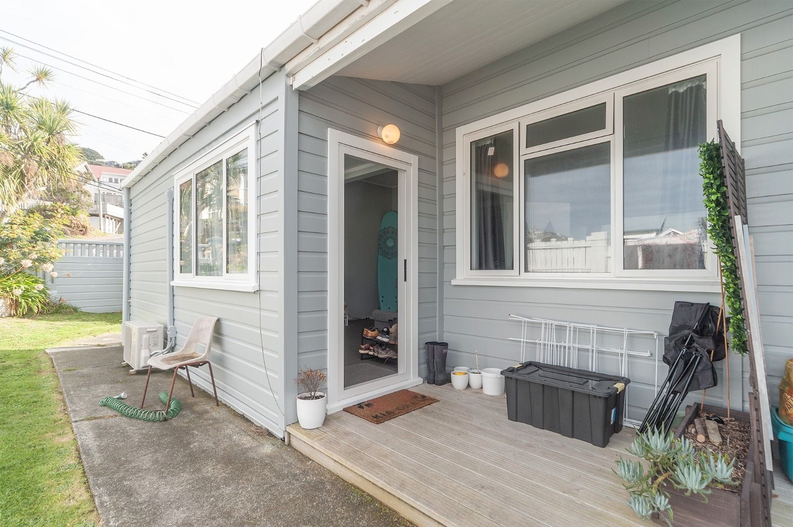 Real Estate For Rent Houses & Apartments : Great Little One Bedroom in Lyall Bay