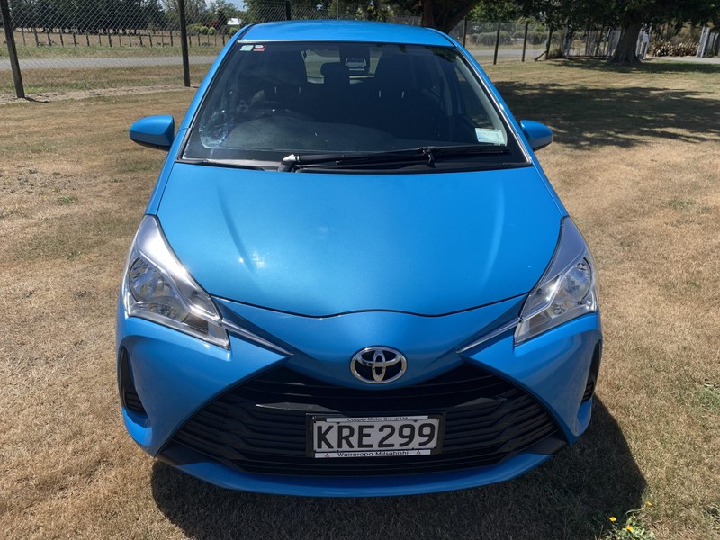 2017 Toyota Yaris Gx image 2