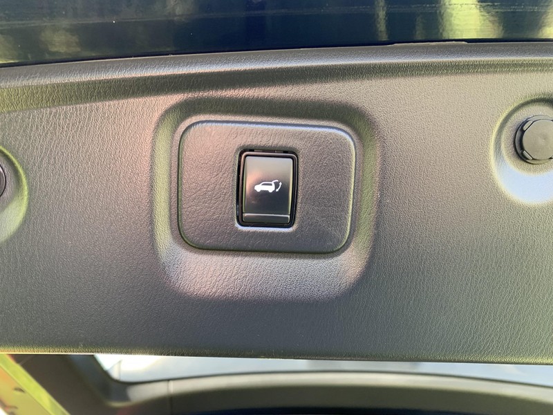 2017 Nissan Pathfinder Ti image 7