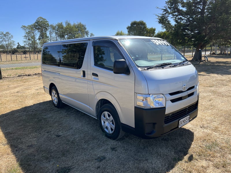 2019 Toyota Hiace image 1