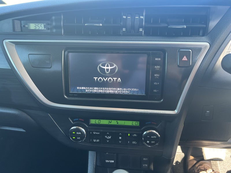 2014 Toyota Auris image 13