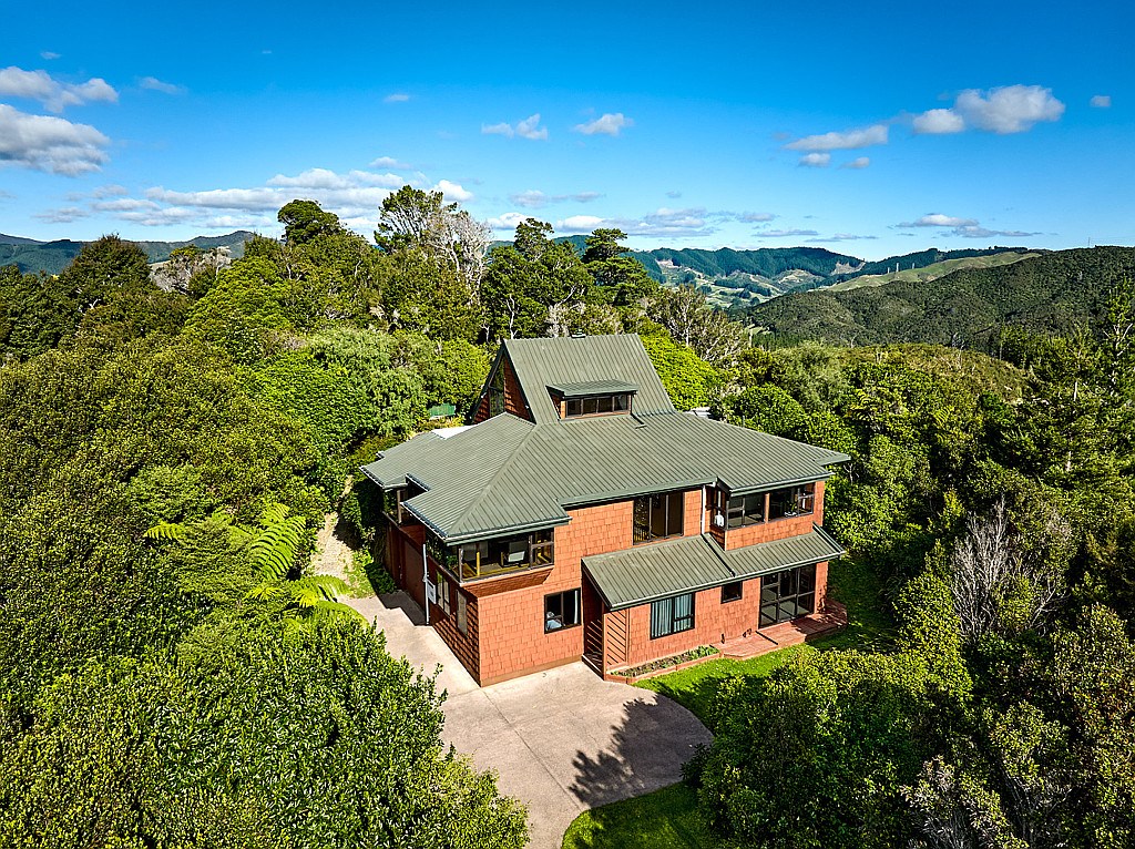 A UNIQUE & SECLUDED OPPORTUNITY IN BLUE MOUNTAINS image 1