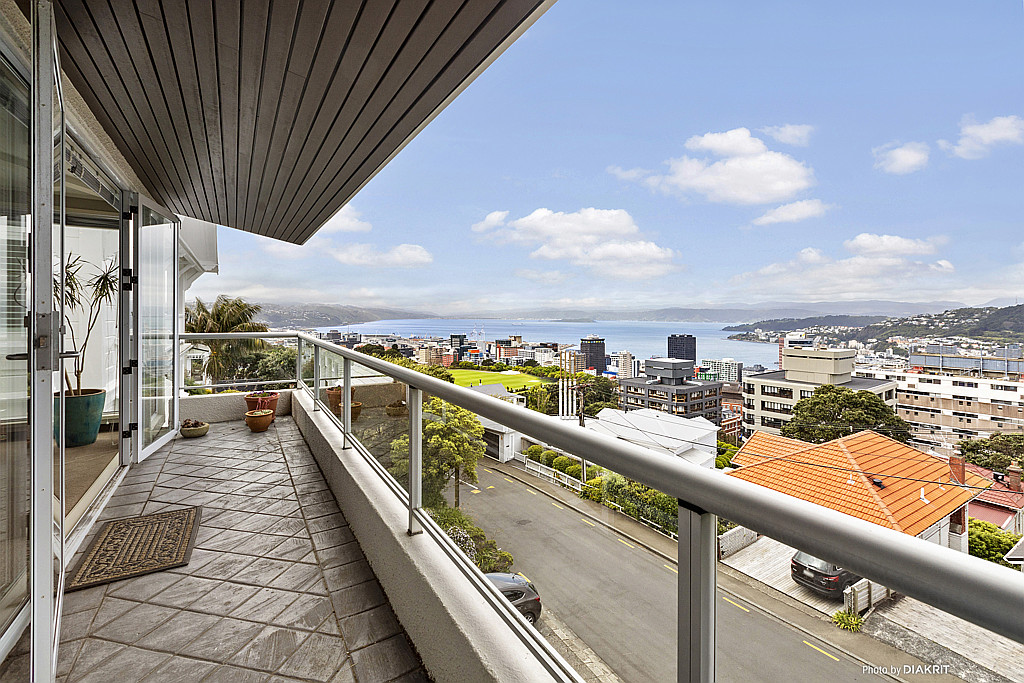 A 300SQM PENTHOUSE- WITH PRIVATE GARDEN & VIEWS. image 16