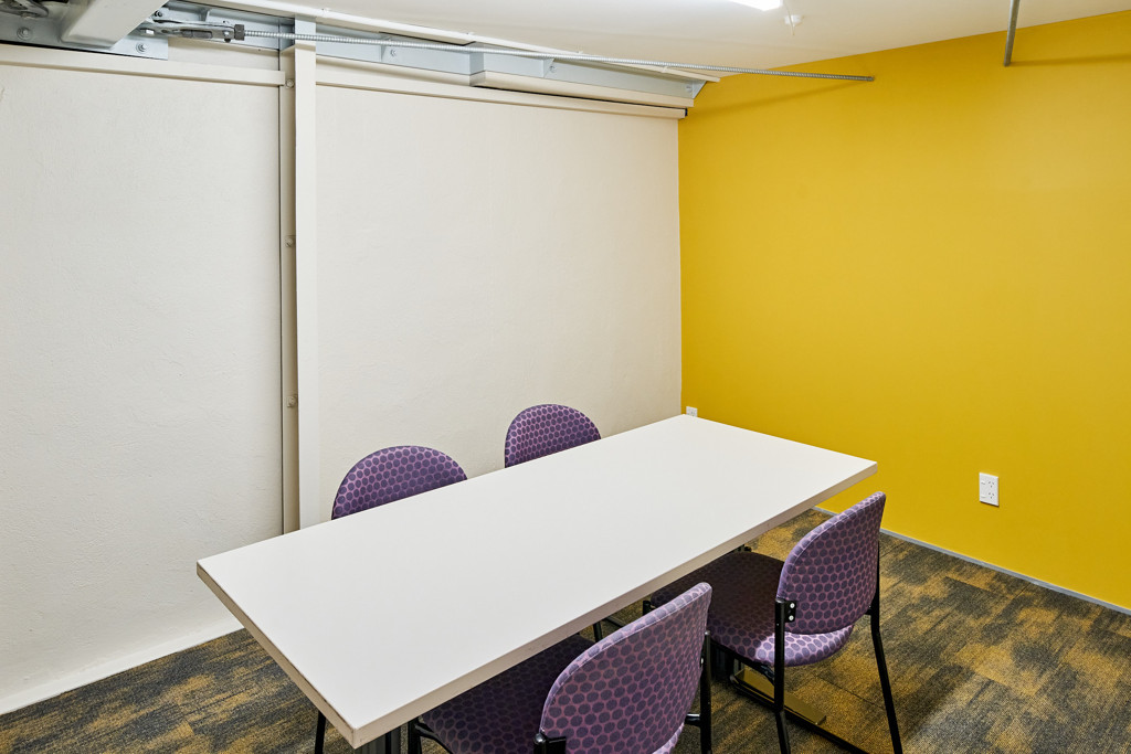 Character and Style - Office image 13