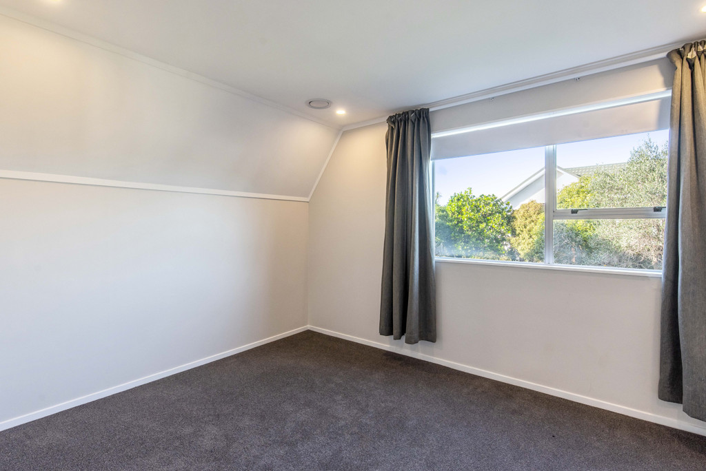Excellent Value -  Manly Street Location. image 11