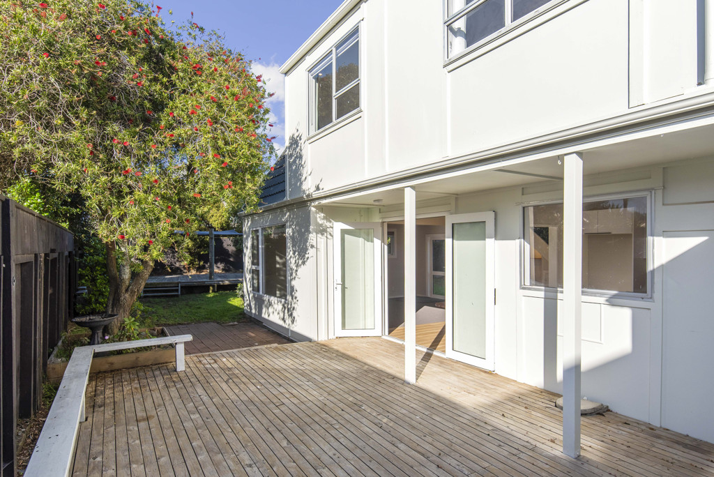Excellent Value -  Manly Street Location. image 15