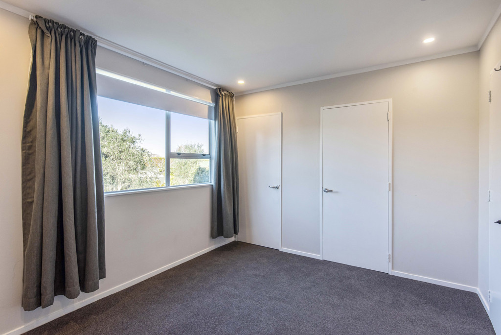 Excellent Value -  Manly Street Location. image 10