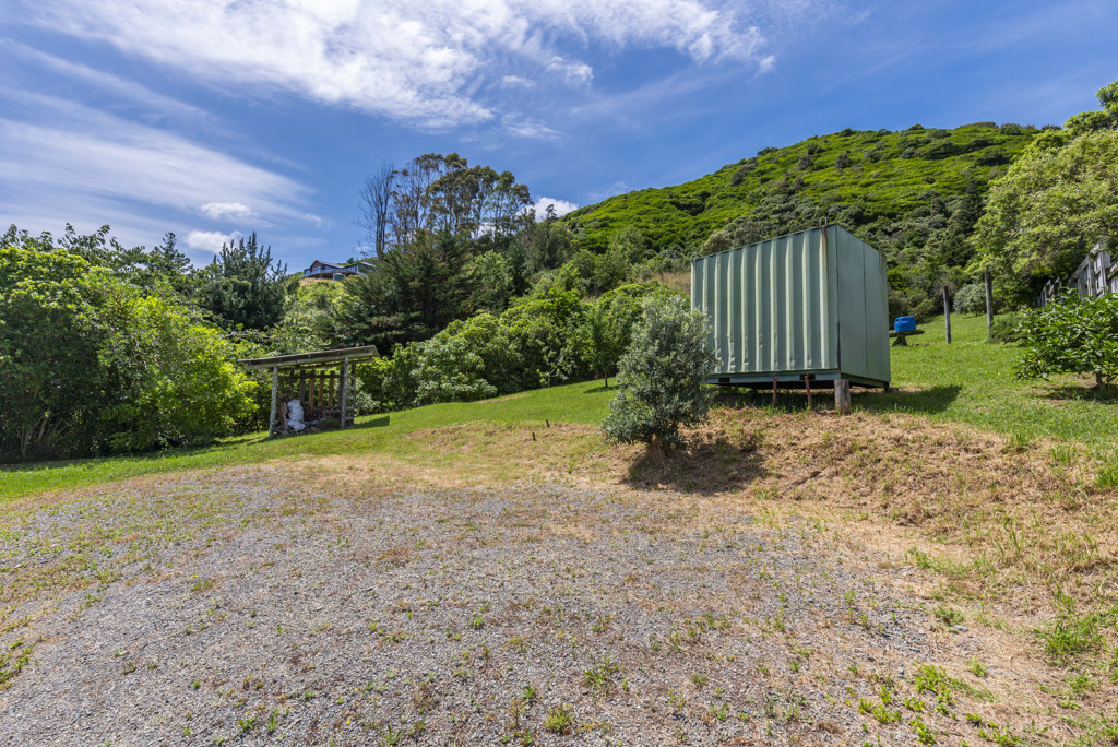 Nearly 2 Acres - Residential Zone - Stunning Views image 4