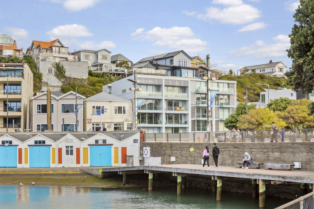 Real Estate For Sale Houses & Apartments : CITY END ORIENTAL BAY APARTMENT