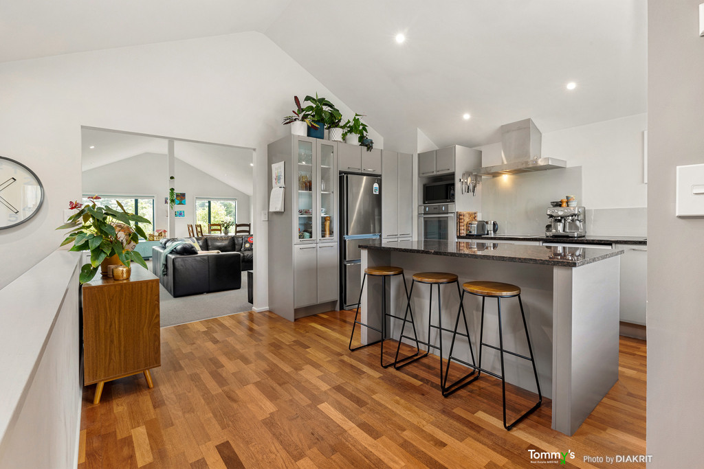 Real Estate For Sale Houses & Apartments : WADESTOWN WINNER!