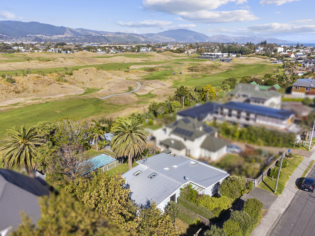 Real Estate For Sale Houses & Apartments : PARADISE ON THE GOLF COURSE