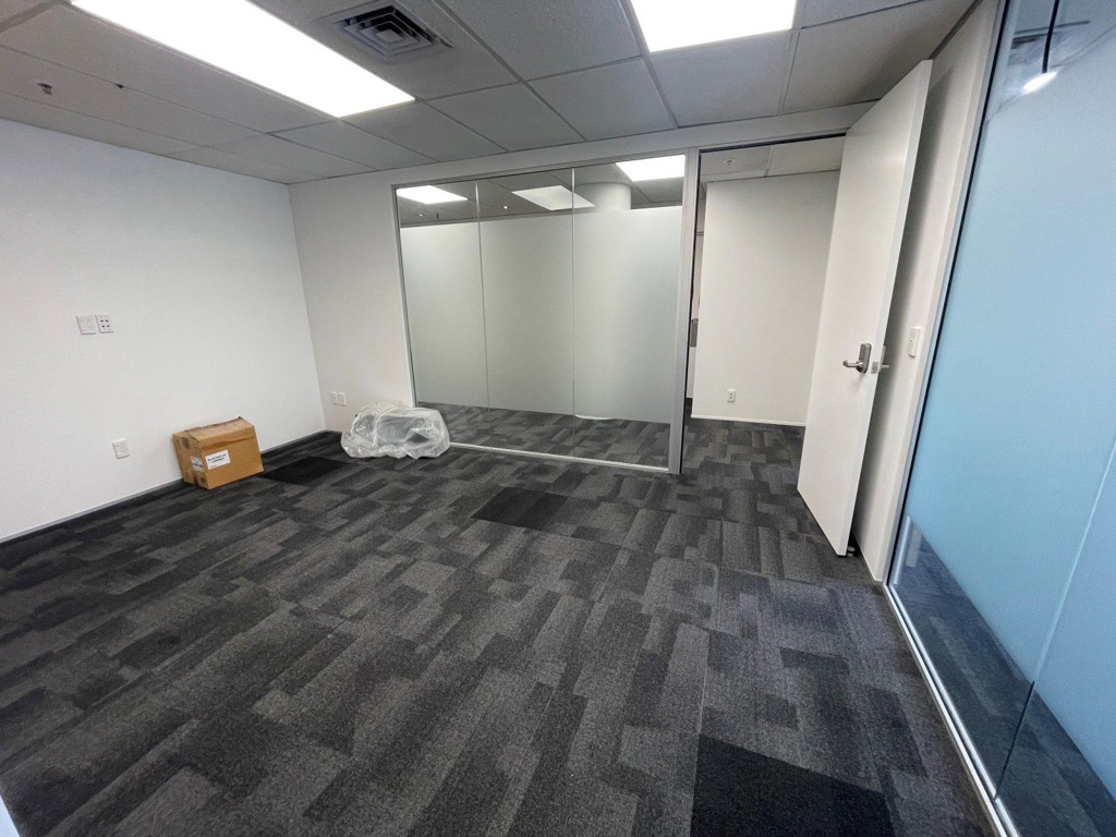 Exceptional Office Opportunity at 138 The Terrace! image 12