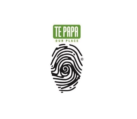 Te Papa Crew - Casual image 1