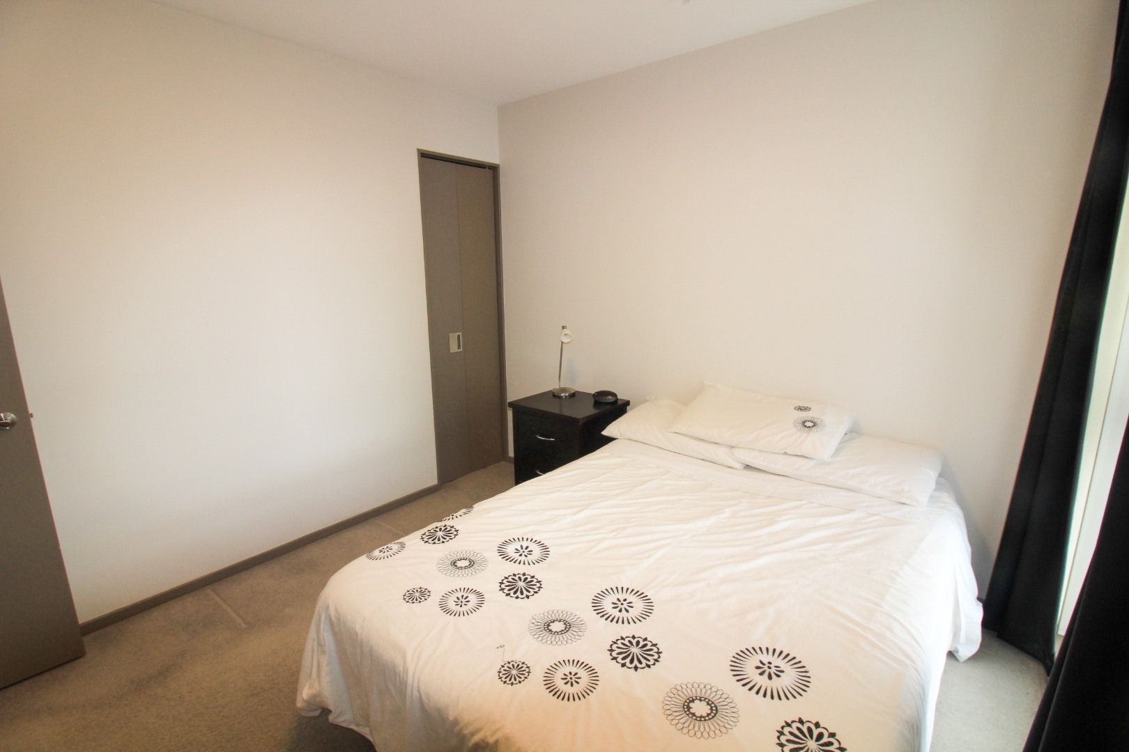 Comfortable, Central 2-Bedroom Apartment, Wellington image 5