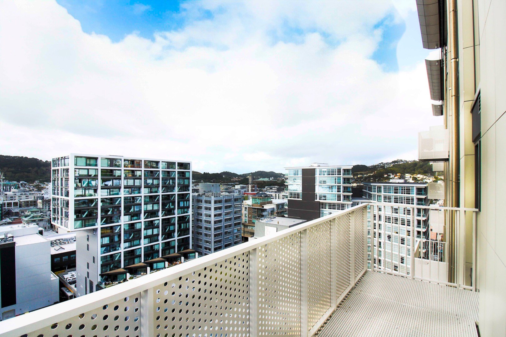 Brand New Modern Studio Apartment with Balcony, Wellington image 5