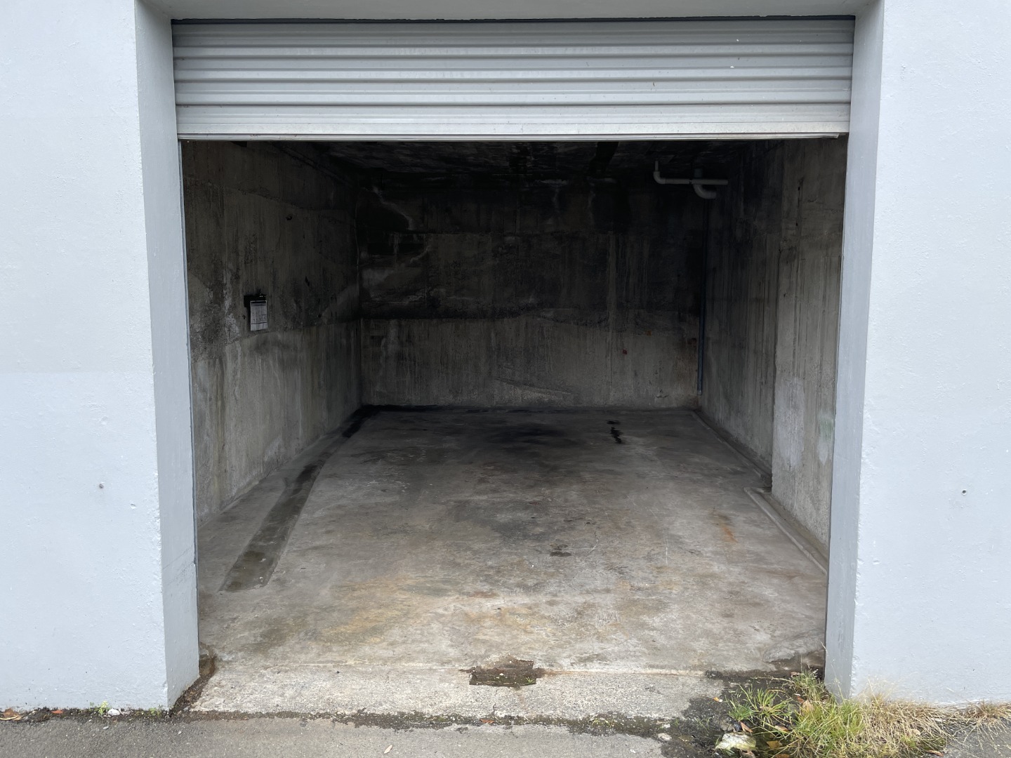 Garage carpark, Wellington image 3
