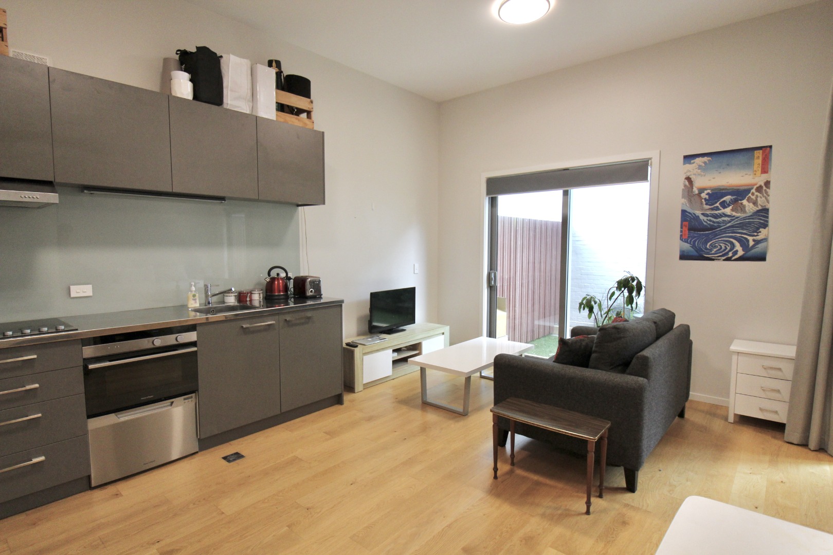 Real Estate For Rent Houses & Apartments : Modern Studio Apartment, Wellington