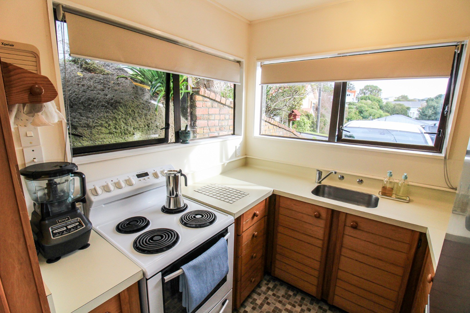 2 Bedroom House - Northland, Wellington image 4