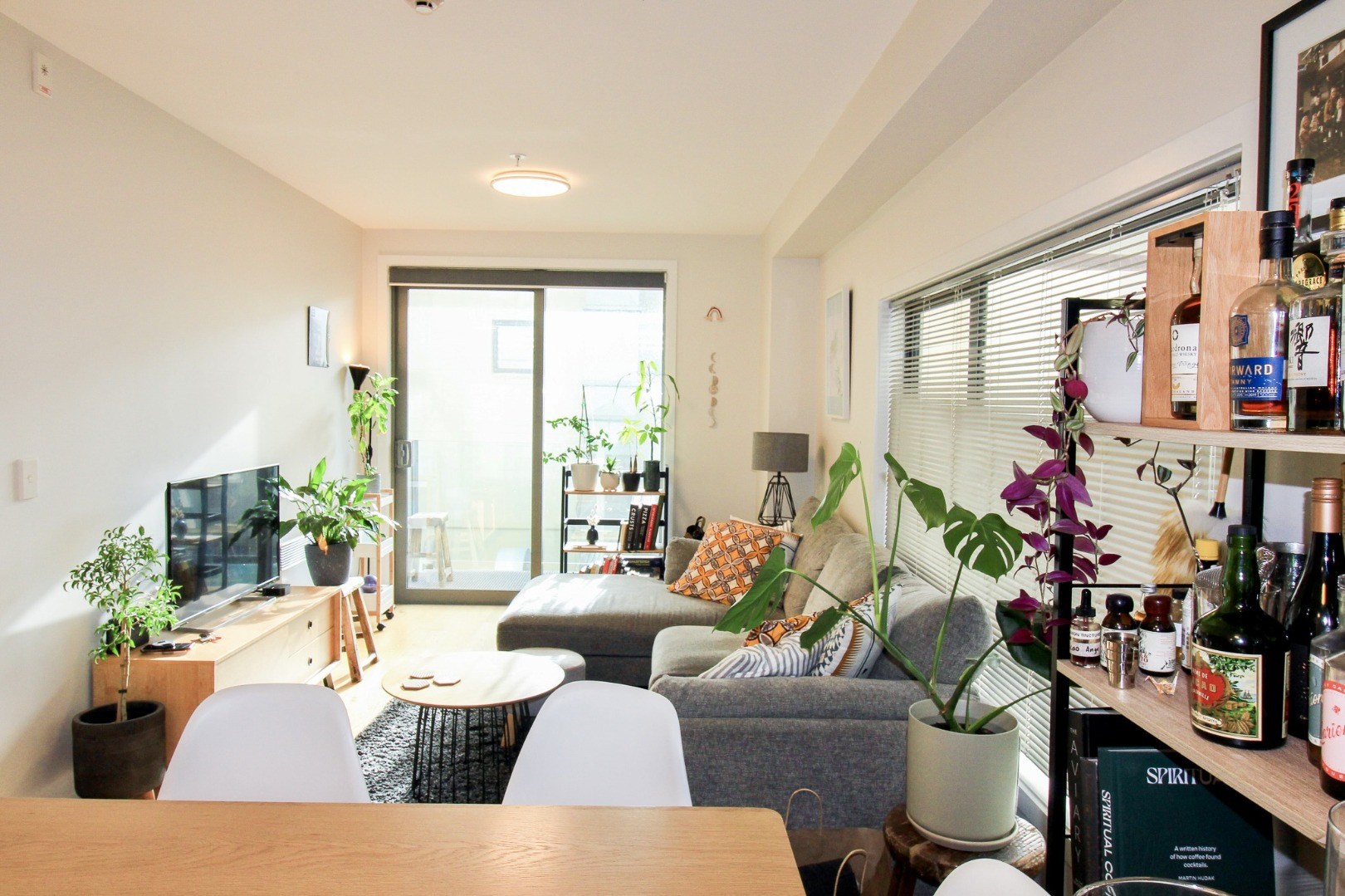 Modern 1 Bedroom Apartment - Unfurnished, Wellington image 1