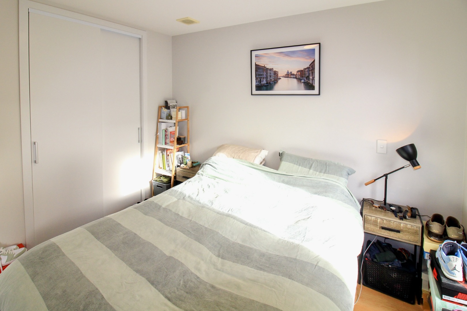 Modern 1 Bedroom Apartment - Unfurnished, Wellington image 7