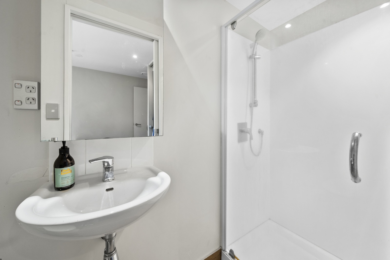 3 Bedroom Apartment - Central as you get, Wellington image 9
