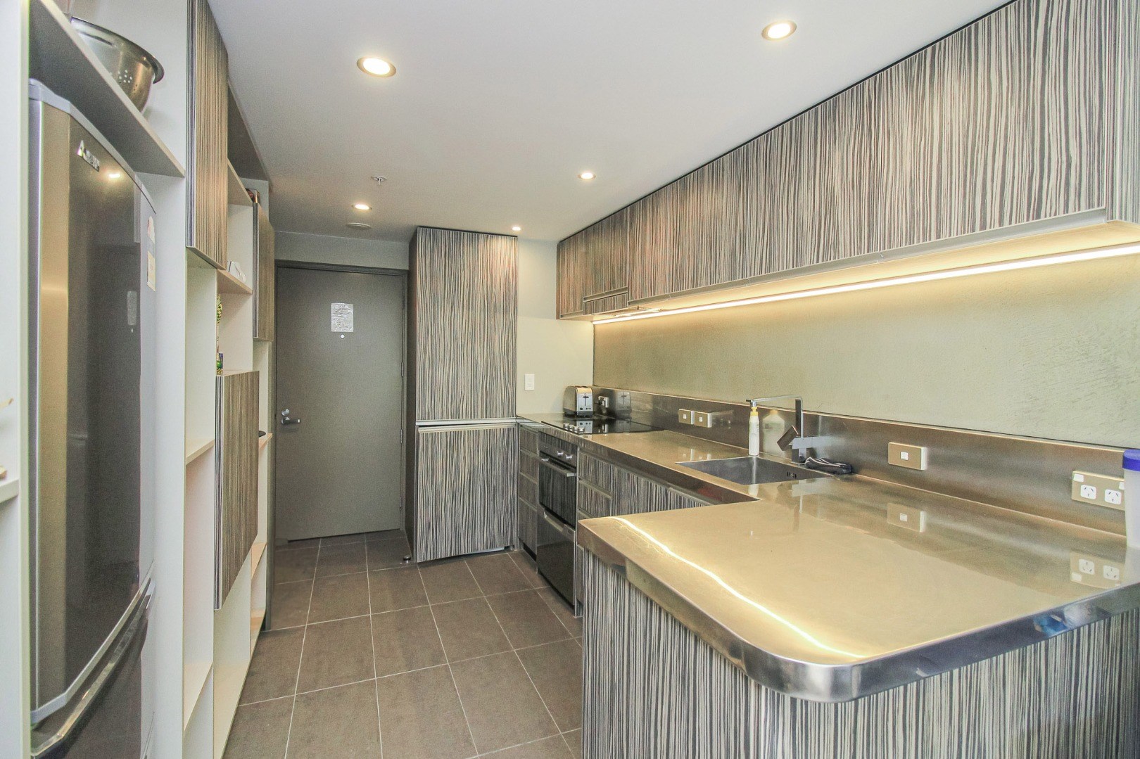 Furnished Central City Apartment with a car park, Wellington image 1