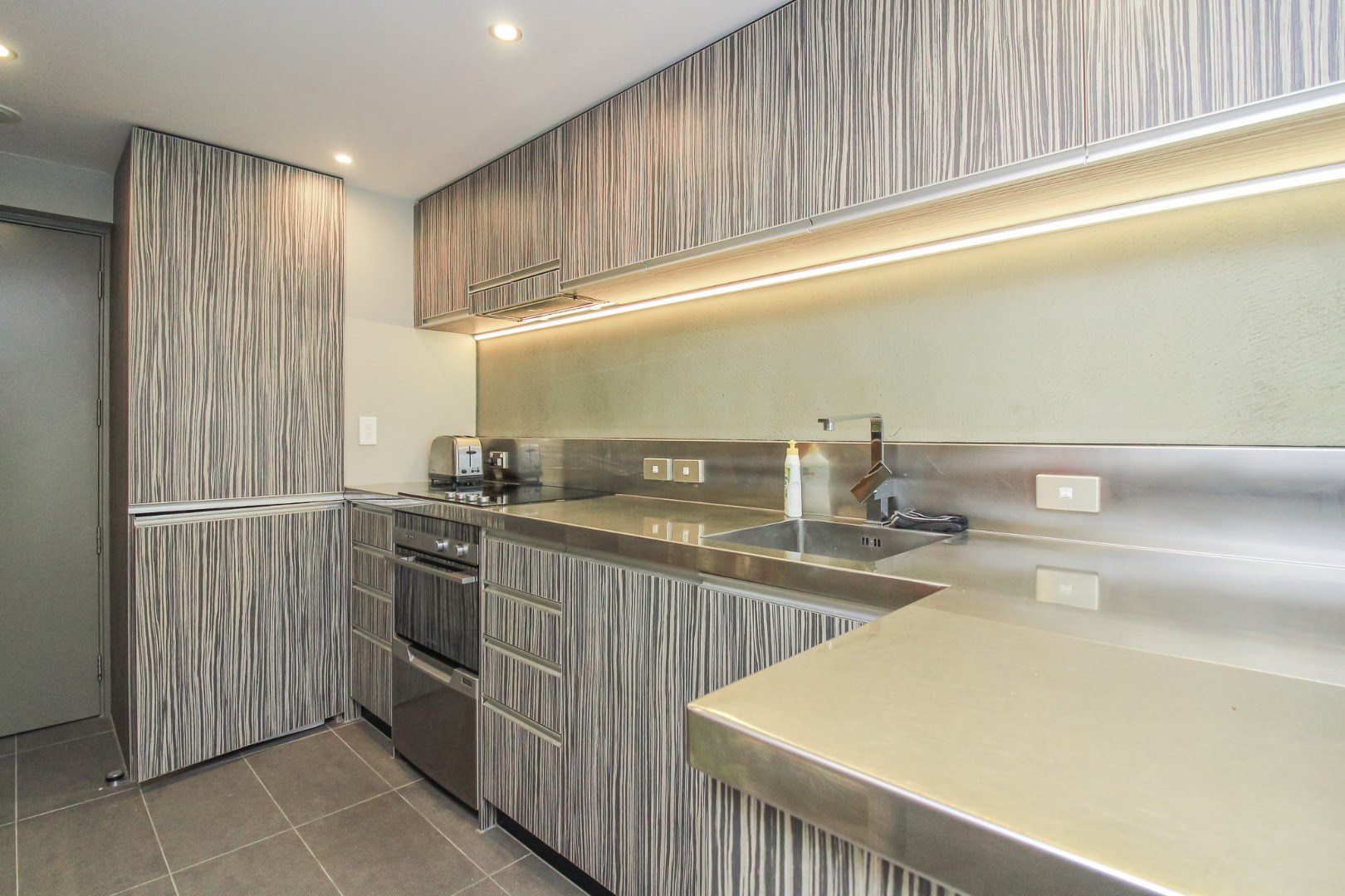 Furnished Central City Apartment with a car park, Wellington image 2