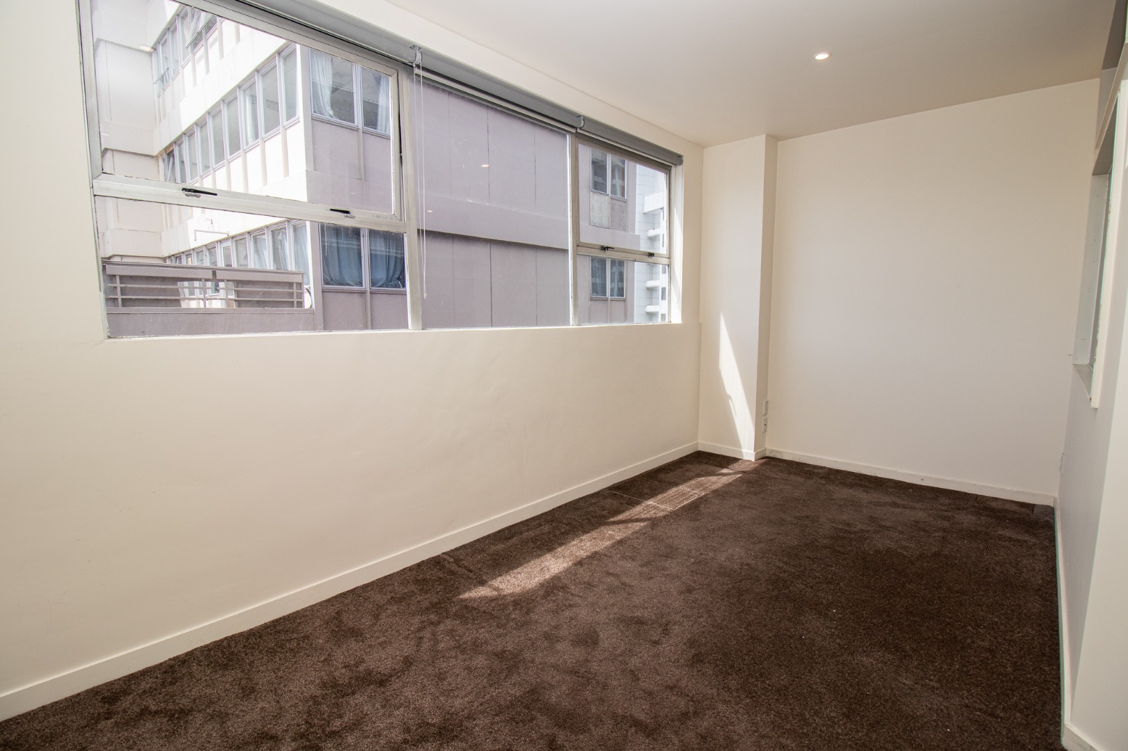 Central city 1 bdm apartment, Wellington image 4