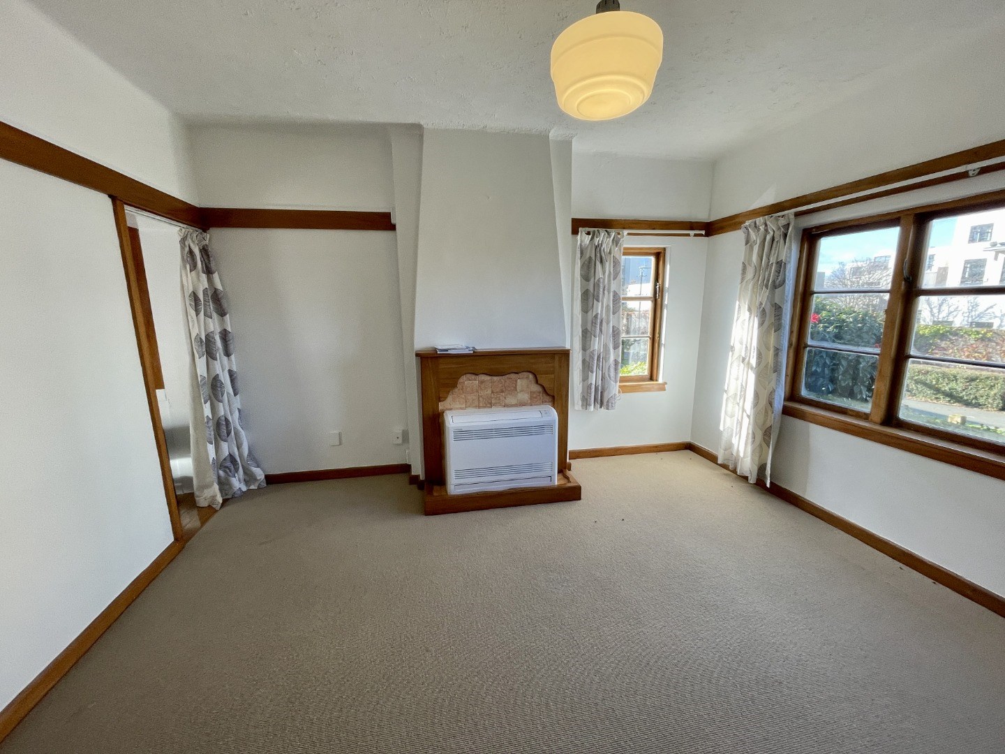 Cozy Two-Bedroom Apartment in Te Aro, San Marino, Wellington image 2